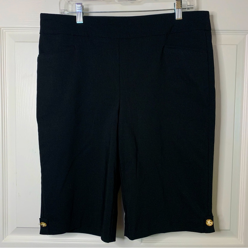 Coral Bay Black Bermuda shorts size 12